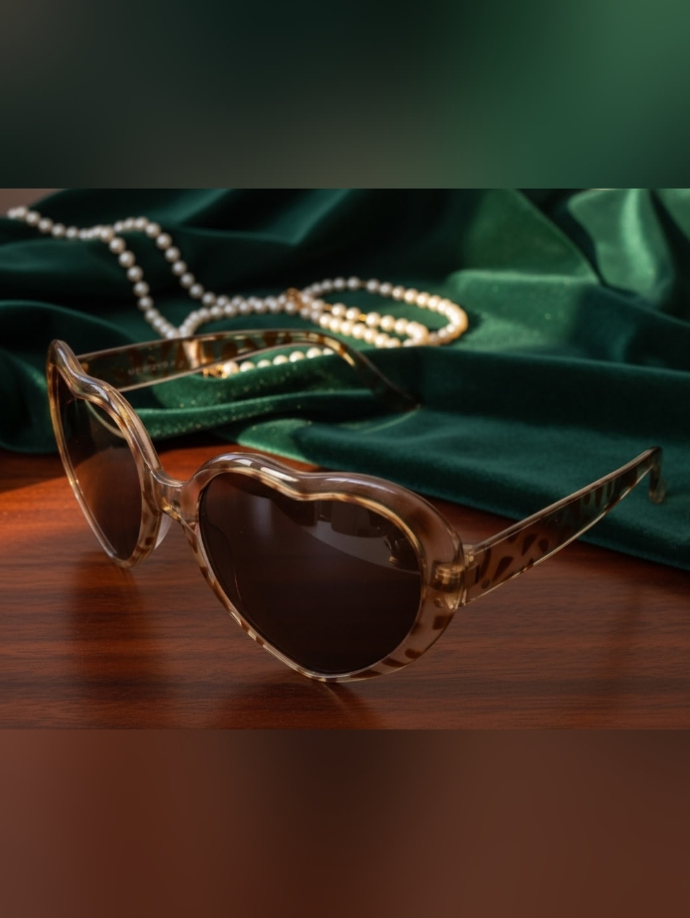 Heart-Shaped Sunglasses - Brown